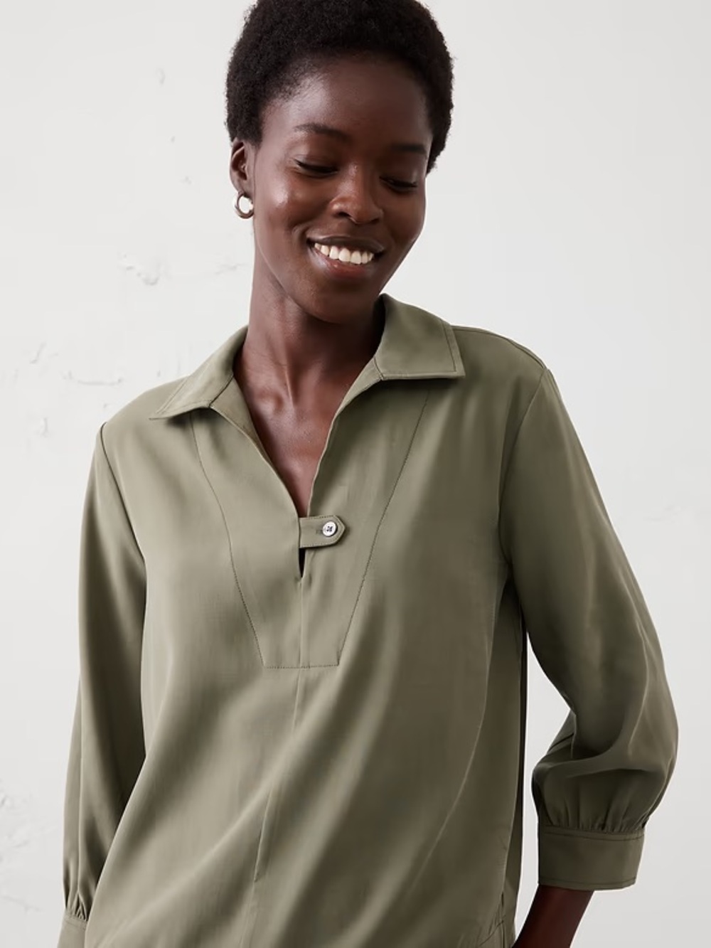 NWT BANANA REPUBLIC COLLARED-TAB PULLOVER TOP IN OLIVE GREEN